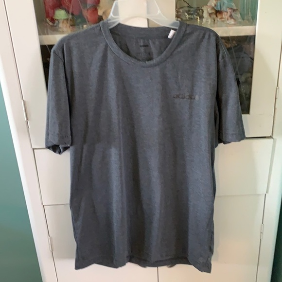 Adidas sz S gray T-shirt euc - Picture 1 of 4